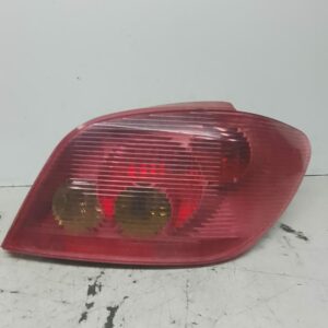 PILOTO TRASERO DERECHO | PEUGEOT 307 (S1) XR | 04.01 - 12.04 |