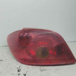 PILOTO TRASERO IZQUIERDO | PEUGEOT 307 (S1) XR | 04.01 - 12.04 |