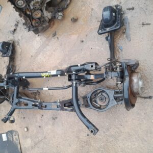 1K0500045RE  Ocultar imágenes 411551 - PUENTE TRASERO  Vehículo Marca:	VOLKSWAGEN Vehículo:	VOLKSWAGEN GOLF VI (5K1) (2008-2012) Advance Año:	2012