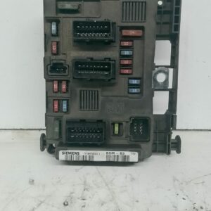 CAJA RELES / FUSIBLES